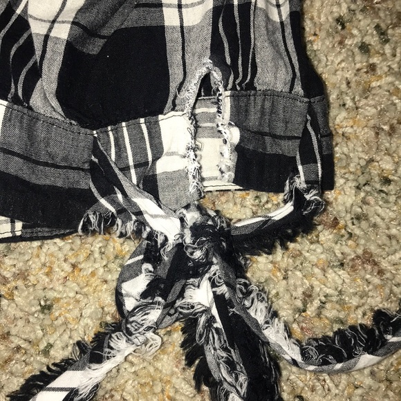 Black & white plaid button front shirt - Picture 4 of 9